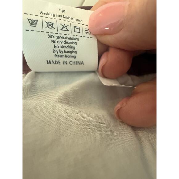 NWT Faux‎ Leather Burgundy pants size 14/16 - Picture 9 of 9